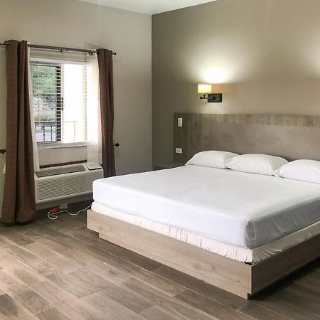 Capital O Palms Hotel, Acuna Ciudad Acuña エクステリア 写真