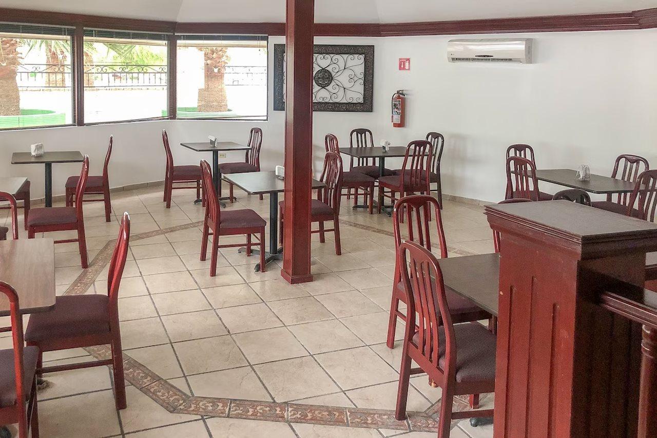 Capital O Palms Hotel, Acuna Ciudad Acuña エクステリア 写真